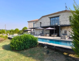 Vignette - Rurale - Domaine en pierre du Quercy - 612 m² utiles - 2 hectares - projet de rénovation à reprendre
