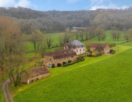 Vignette - Touristique - Hameau privatif, Maison de Maître & Gîtes de Charme au Coeur du Lot
