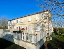 Vignette - Touristique - Ensemble de 2 maisons, 135 m² et 65 m², 3 km d'AULNAY et tous commerces, cadre très joli