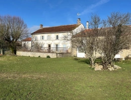 Vignette - Rurale - Ancienne ferme avec dépendances sur plus de 9 000 m² de terrain