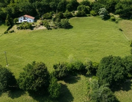 Vignette - Rural - 178 m² Basque House with 15,000 m² of Land ? Ayherre