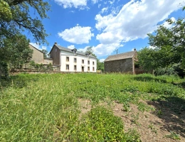 Vignette - Rurale - Corps de ferme avec maison, appartement et dépendances - Durenque