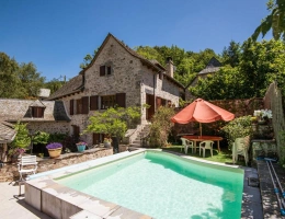 Vignette - Tourist - Stunning 19th-Century Stone Estate with Pool ? Near Aubrac et Lot Valley