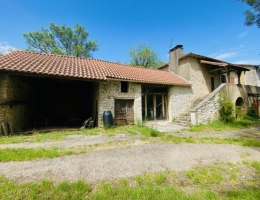 Vignette - Rurale - Ancien corps de ferme en pierre