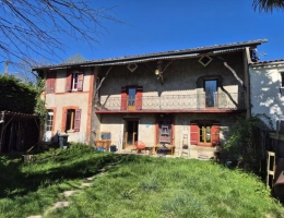 Vignette - Touristique - Propriété de 2 maisons sur terrain de 5817 m²