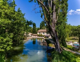 Vignette - Tourist - Historic 18th century mill – Charming estate with guest house activity – Grignan (Drôme Provençale)