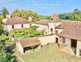 Vignette - Rural - Farmhouse with 300m2 of living space - 6 bedrooms - outbuildings