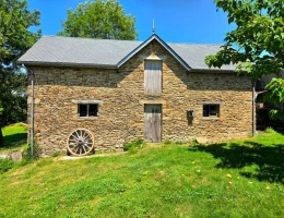 Vignette - Rural - Havre de paix composé par un corps de ferme en pierres sur près de 1ha