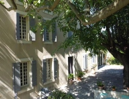 Vignette - Prestige - Mas provençal de caractère avec vaste jardin, dépendances et potentiel exceptionnel