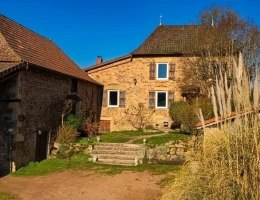 Vignette - Rural - Maison de Maître bourguignonne Vue dégagée 7 pièces SAINT IGNY DE VERS (69)