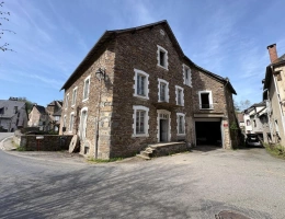 Vignette - Rurale - Ancien moulin avec turbine en activité, 700 m² de potentiel au coeur d'un des Plus Beaux Villages de France