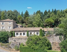 Vignette - Prestige - Propriété de caractère en pierre – 556 m² – Saint-Étienne-de-Serre