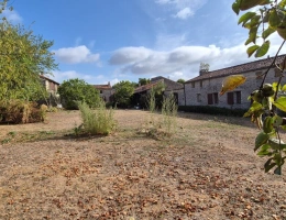 Vignette - Rurale - Corps de Ferme de 340 m2, avec plusieurs maisons indépendantes et 200 m2 de dépendances