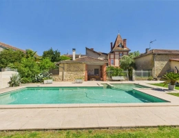 Vignette - Tourist - Character property, 3 buildings, ideal for a tourist business