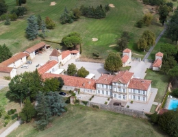 Vignette - Prestige - Élégant château du XIXᵉ siècle sur 70 ha, vue panoramique sur les Pyrénées, à 1h30 de Toulouse-Blagnac