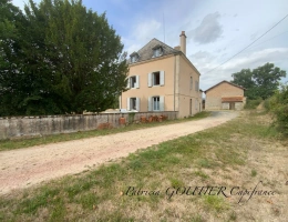 Vignette - Rurale - A  SAINT FORGEUX LESPINASSE (42) MAISON DE CARACTERE de 200 M2 avec DEPENDANCES et terrain clos de 8400M2
