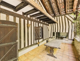 Vignette - Touristique - Propriété de caractère sur 4 hectares - 3 dépendances, étang
