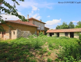Vignette - Rural - Dépendance 115m² avec 946m² de terrain proche centre village Foissiat