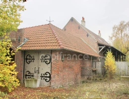 Vignette - Équestre - Local/bureau à vendre STEENWERCK (59) Corps de ferme au carré pour un usage mixte sur une parcelle de 27 474 m²