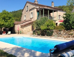 Vignette - Prestige - Propriété de caractère avec dépendances et piscine à Villefranche-de-Rouergue