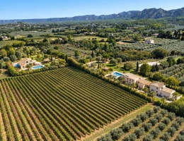 Vignette - Prestige - EYGALIÈRES ? UN DOMAINE PRIVÉ D'EXCEPTION AU C?UR DES ALPILLES