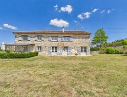 Vignette - Équestre - MAGNIFIQUE DOMAINE DE 32 HA  AVEC LAC, ET VUE DOMINANTE SUR LES ENVIRONS