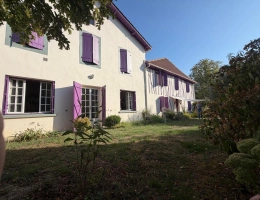 Vignette - Rural - PLAISANCE (32) town center, elegant 18th-century MANOR HOUSE, no work required, 190m2 on 800m2 of en