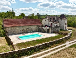 Vignette - Tourist - Character property with guest house on 15 hectares