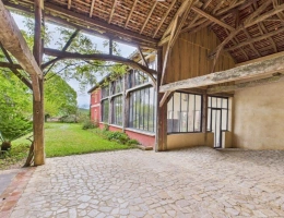 Vignette - Prestige - Ensemble immobilier empreint de charme, d'authenticité et d'une élégance discrète