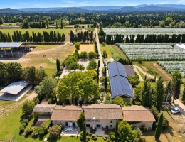 Vignette - Équestre - Domaine d'exception de 11,5 hectares .Un futur resort équestre au coeur des Alpilles