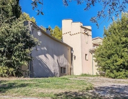 Vignette - Prestige - Ancien relais de poste avec domaine agricole à Forcalquier (04300)