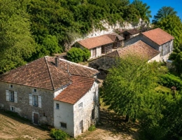 Vignette - Rurale - Corps de ferme avec 23 hectares et grange de 200 m²