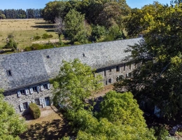 Vignette - Touristique - Domaine d'exception +500 m² sur 1,7 ha, Vue panoramique Aubrac,  Idéal Gîte ou Grande Demeure