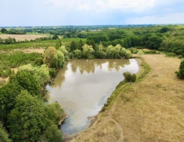 Vignette - Rural - 4-bed, 3.6 hectares, lake, heated pool,