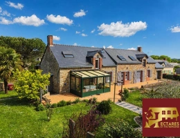 Vignette - Équestre - Propriété de caractère sur 3 hectares, habitation familiale