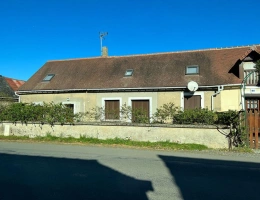 Vignette - Prestigious - Restored 18th?century château on vineyard edge - 3 residences, park et outbuildings
