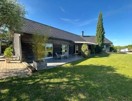 Vignette - Touristique - Maison Saint Cyprien en Bois I 169 m2 I Gite I Vue Exceptionnelle