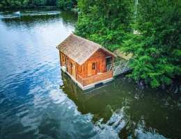 Vignette - Forestière - Sablons ? domaine privé de 7 hectares avec lac de 3,6 hectares, hébergements et potentiel touristique près de Saint-Émilion