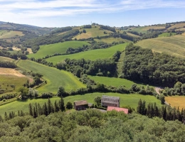 Vignette - Rural - Hameau Privé en Sud-Aveyron : Un Domaine, Mille Possibilités