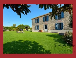 Vignette - Rural - Authentique maison avec piscine et dépendances sur plus de 6 60