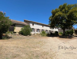 Vignette - Equestrian - Maison dans son écrin de verdure