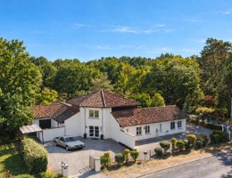 Vignette - Rural - Icarus: a landing in the Dordogne