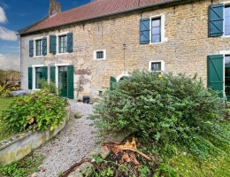Vignette - Équestre - À VENDRE - HESDIN L'ABBÉ - CORPS DE FERME RÉNOVÉ - DOMAINE EQUESTRE - CAPACITÉ DE L'ENSEMBLE 468 M2 - HABITATION PRINCIPALE 8 PIÈCES - GARAGE - PISCINE 32 M2 - TERRAIN CLOS - DÉPENDANCES