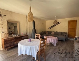 Vignette - Touristique - À VENDRE – PROPRIETE EN PIERRES RÉNOVÉE – LA PIARRE – NATURE & AUTHENTICITÉ