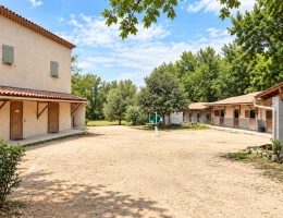 Vignette - Équestre - Luberon - DOMAINE ÉQUESTRE SUR 12 HECTARES