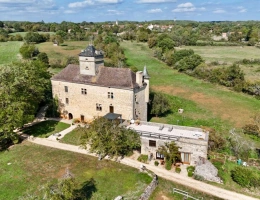 Vignette - Prestige - Château du XVIIe siècle ? 415 m² au coeur du causse de Limogne