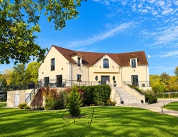 Vignette - Prestige - Moisson – Villa lumineuse de 280 m² dans un écrin de verdure aux portes de Paris