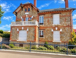 Vignette - Équestre - Propriete à vendre 8 pièces à 25 mn de REIMS (51) PROPRIÉTÉ avec MAISON et FERME sur environ 1,2 ha de TERRAIN