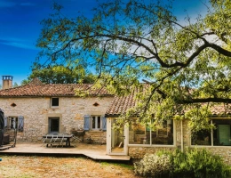Vignette - Rurale - Quercynoise 250 m² piscine et bois sur 2 ha