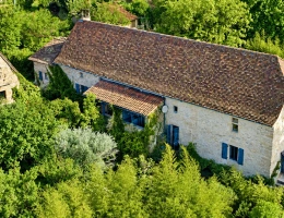Vignette - Touristique - Propriété de Caractère XIV ième siècle avec Gites et Chambres d'Hôtes